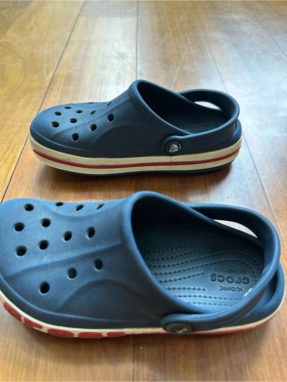 Crocs Kids’ Crocband Clog, Size 1 Big Kid, Navy/Red